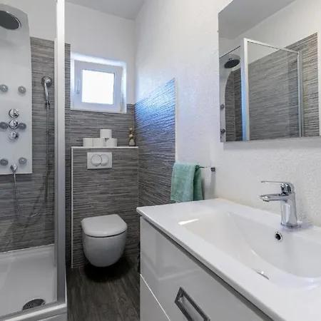 With Parking Space Bibinje, Zadar - 23143 Apartman Bibinje