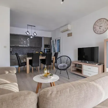 With Parking Space Bibinje, Zadar - 23143 Apartman *