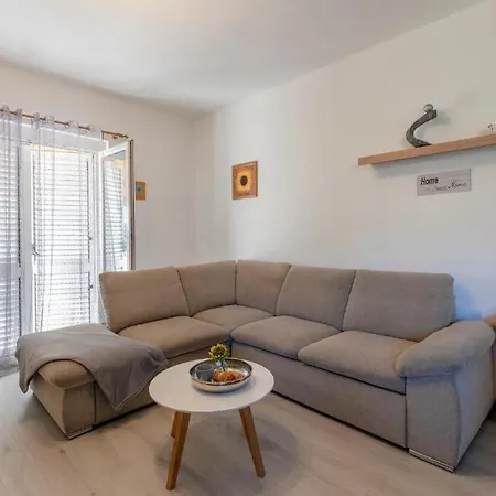 Apartman With Parking Space Bibinje, Zadar - 23143